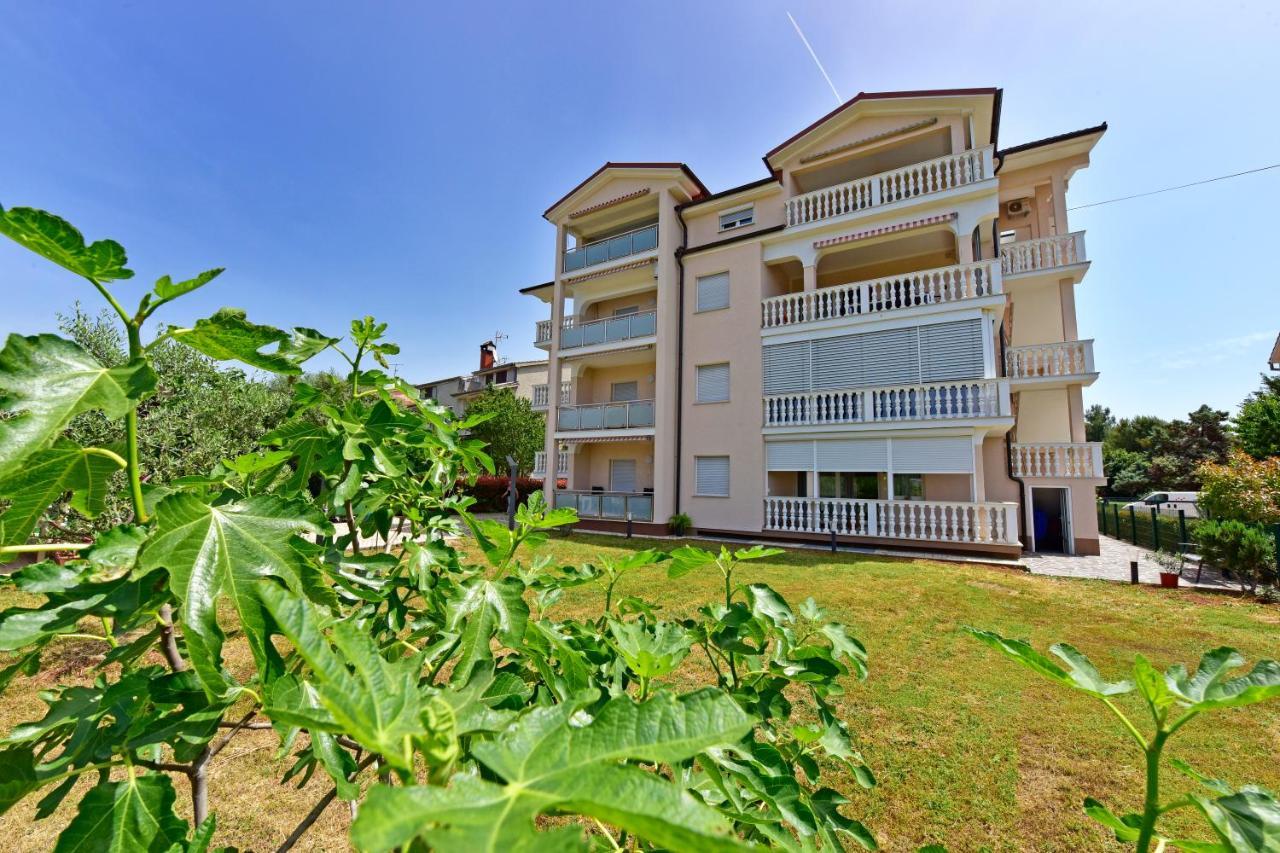 Apartments Elin Sofia ポレッチ エクステリア 写真