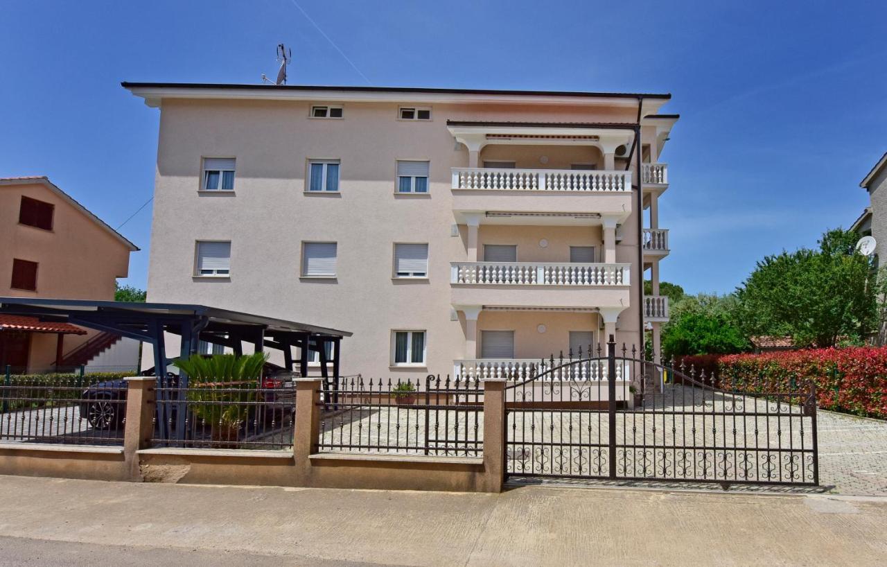 Apartments Elin Sofia ポレッチ エクステリア 写真