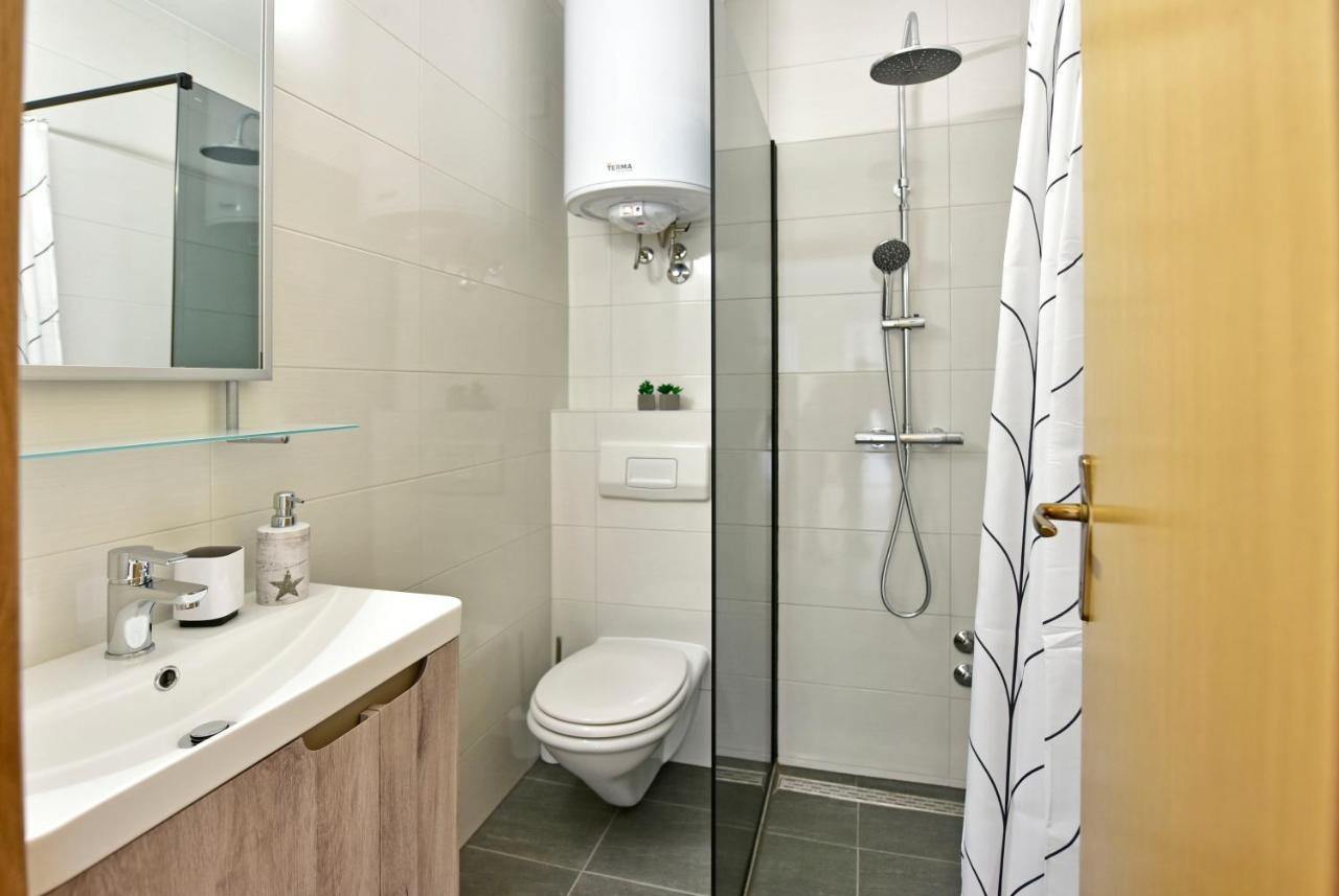 Apartments Elin Sofia ポレッチ エクステリア 写真
