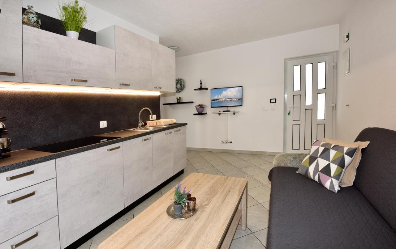 Apartments Elin Sofia ポレッチ エクステリア 写真