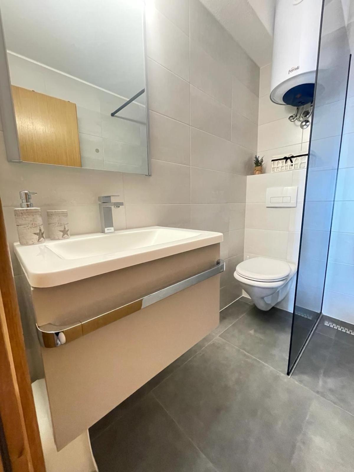 Apartments Elin Sofia ポレッチ エクステリア 写真